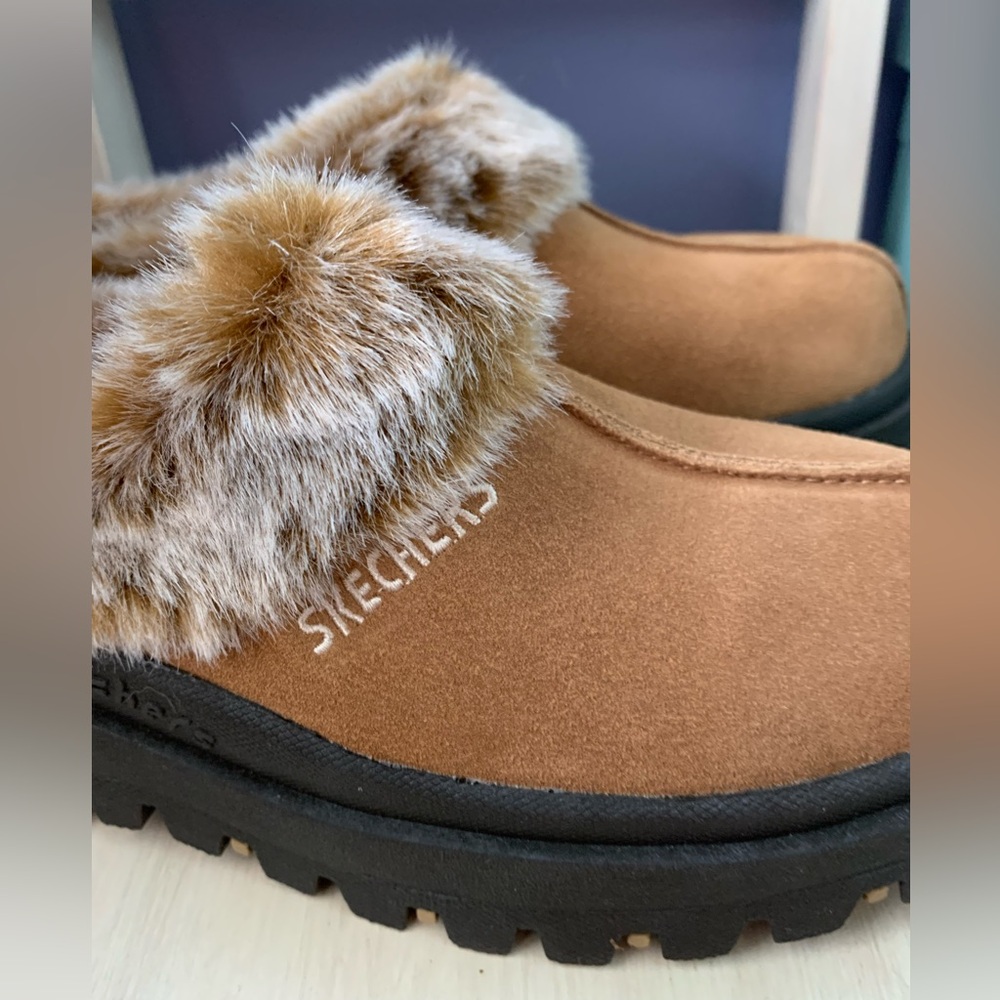 Skechers